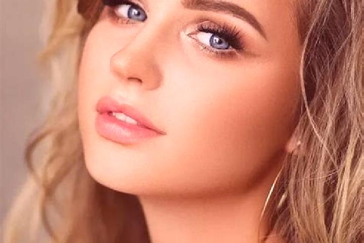 Rose, 37, a dark blonde blue-eyed middle eastern companion based in Chaux. Offering 69, Party Girl, CIM, GFE, Tantra. Available for incall and outcall, day a...