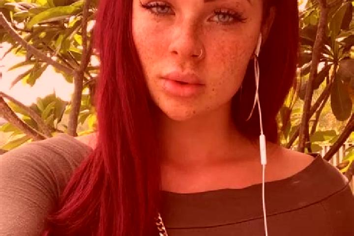 Rose, 37, a red dark-eyed latina companion based in Raducaneni. Offering BDSM, GFE, Dinner Date. Available for incall and outcall, overnight bookings available.