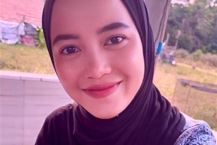 Rose, 37 — Escort in Indralaya, Indonesia