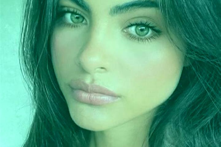 Rose, 39, a brunette green-eyed latina companion based in Mitcham. Offering OWO, Domination, Erotic Massage, Prostate Massage. Available for incall and outca...