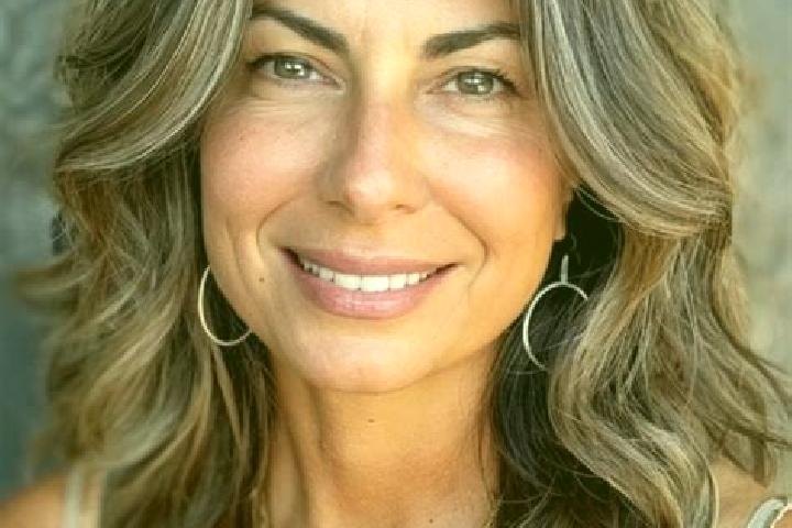 Rose, 39, a brunette grey-eyed middle eastern companion based in Munana. Offering GFE, Girlfriend Experience, Prostate Massage, Roleplay, 69. Available for i...