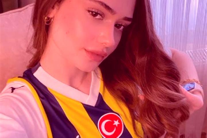 Ruby, 20 — Escort in Jovita, Argentina
