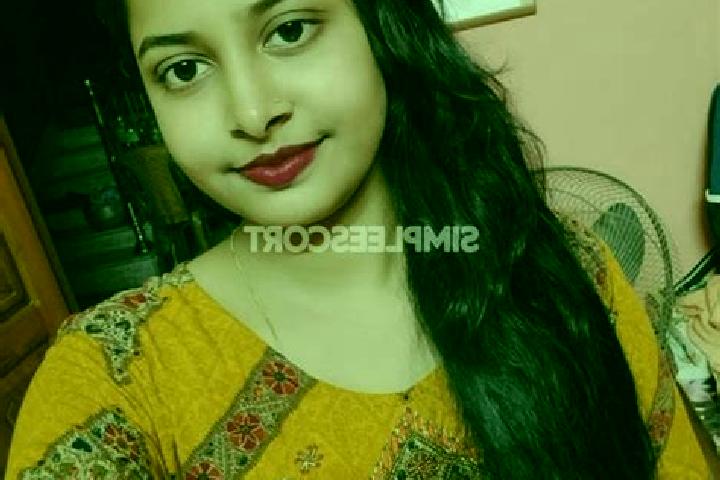 Ruby, 20 — Escort in Makrana, India