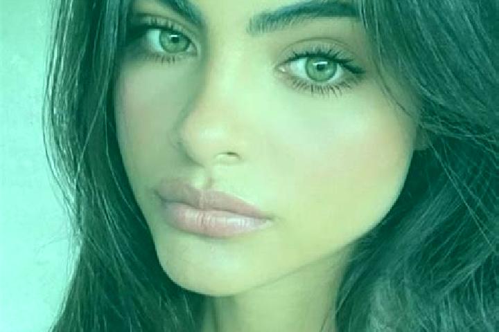 Ruby, 21, a black hazel-eyed caucasian companion based in Etalle. Offering BDSM, Travel Companion. Available for incall and outcall, overnight bookings avail...