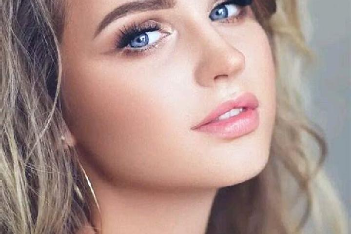 Ruby, 21, a dark blonde blue-eyed ebony companion based in Kamru. Offering CIM, Duos, Dinner Date, Erotic Massage, GFE. Available for incall and outcall, day...