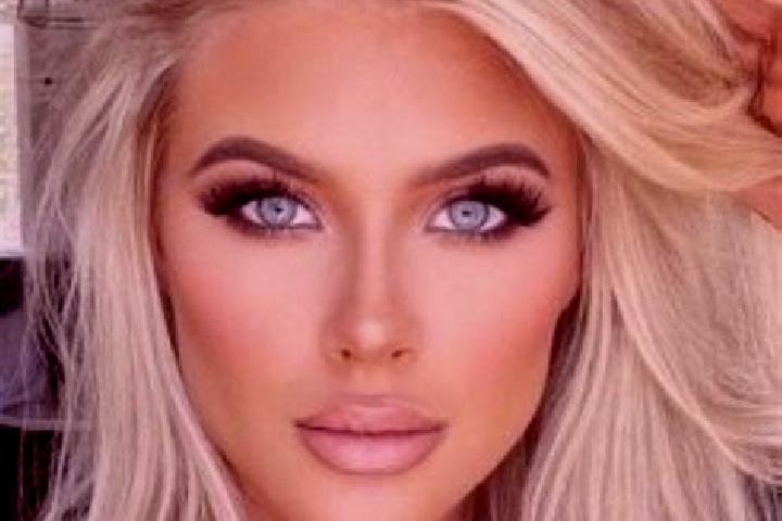 Ruby, 21, a platinum blonde grey-eyed indian companion based in Chichiriviche. Offering 69, Erotic Massage, Couples, Domination. Available for incall and out...