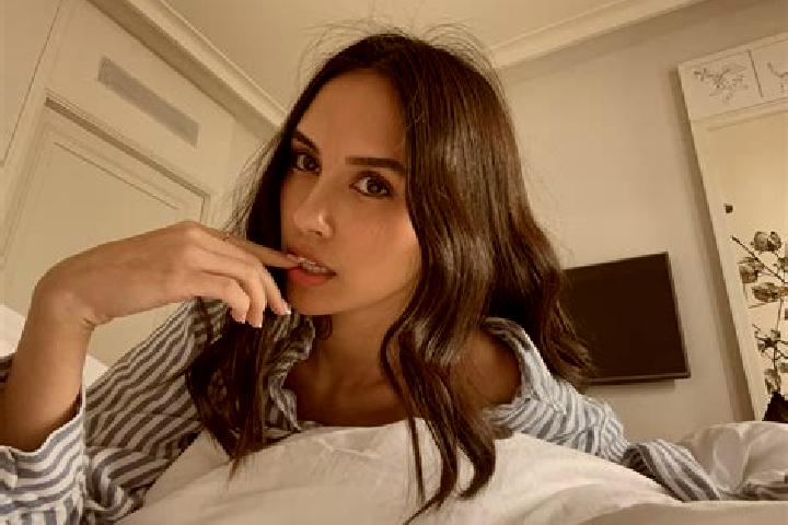 Ruby, 23, a red brown-eyed slavic companion based in El Cacao. Offering Travel Companion, Girlfriend Experience, GFE. Available for incall and outcall, day a...
