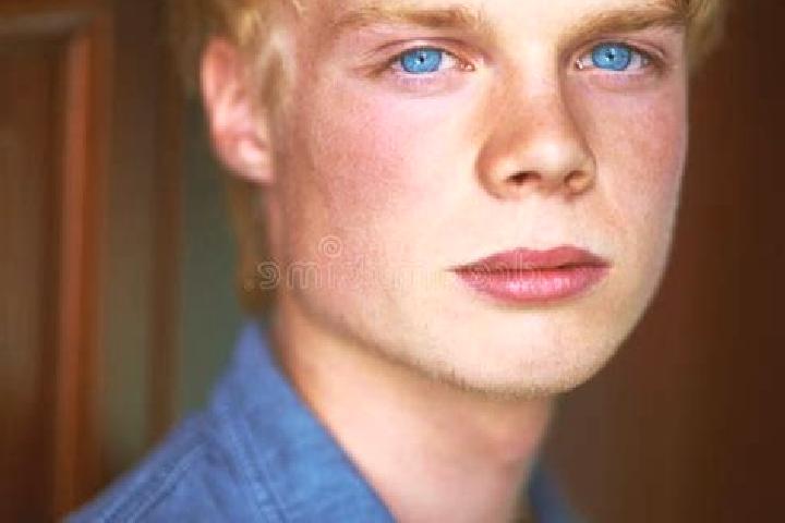 Ruby, 24, a blonde blue-eyed asian companion based in Prymorsk. Offering Travel Companion, Deep French Kissing, Couples, Overnight, BDSM. Available for incal...