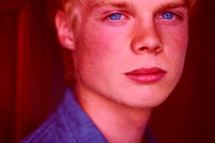 Ruby, 25, a blonde blue-eyed caucasian companion based in Hauptstuhl. Offering Striptease, OWO. Available for incall and outcall, day and evening dates.