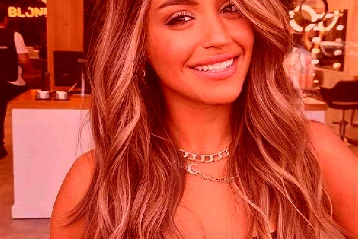 Ruby, 26, a dark blonde grey-eyed mixed companion based in Burgohondo. Offering Party Girl, 69. Available for incall and outcall, overnight bookings available.