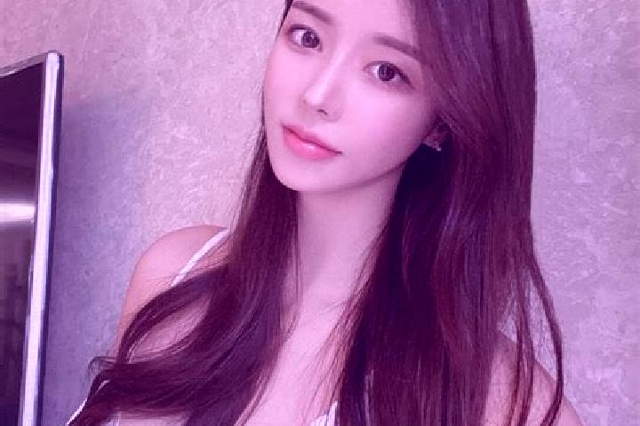 Ruby, 26 — Escort in Mizusawa, Japan