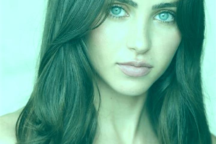 Ruby, 27, a brunette brown-eyed caribbean companion based in Fontarron. Offering Deep French Kissing, Domination, Erotic Massage, Travel Companion, Stripteas...