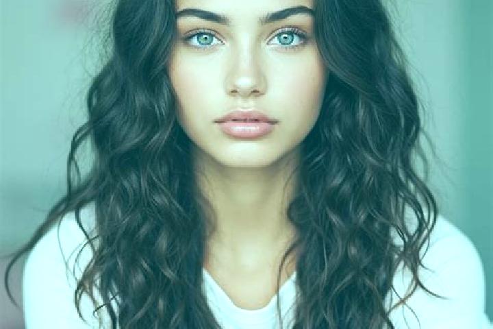 Ruby, 27, a chestnut hazel-eyed mediterranean companion based in Hedehusene. Offering Dinner Date, CIM, Striptease. Available for incall and outcall, overnig...