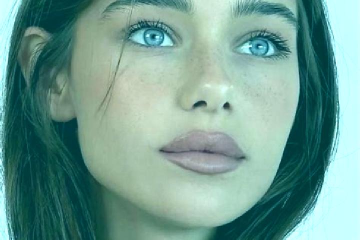 Ruby, 28, a auburn brown-eyed caucasian companion based in Ortueri. Offering Travel Companion, Deep French Kissing, Party Girl, Girlfriend Experience, Stript...