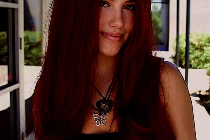 Ruby, 28, a auburn dark-eyed european companion based in Semut. Offering Dinner Date, 69, Roleplay, OWO, Massage. Available for incall and outcall, overnight...