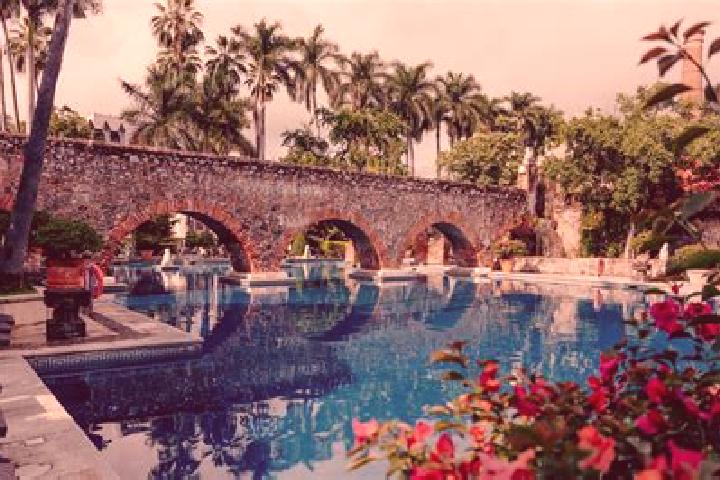 Ruby, 28 — Escort in El Carreton, Mexico