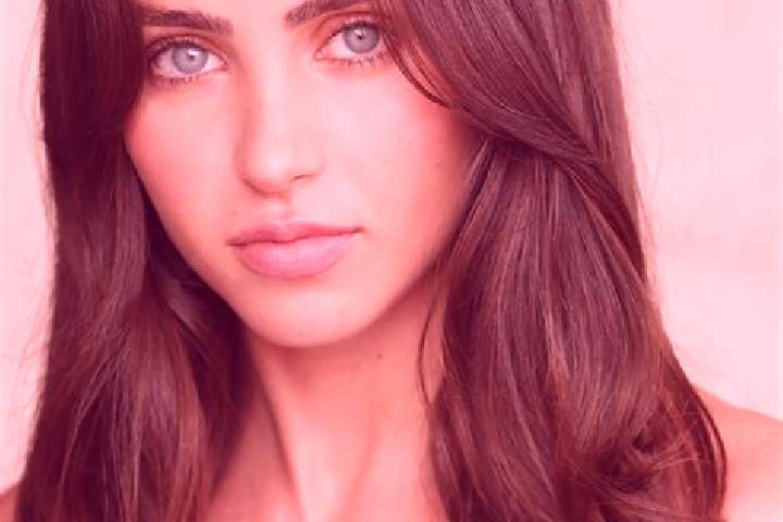 Ruby, 29, a chestnut dark-eyed latina companion based in Hyeres. Offering Domination, GFE, Deep French Kissing, Girlfriend Experience, Overnight. Available f...