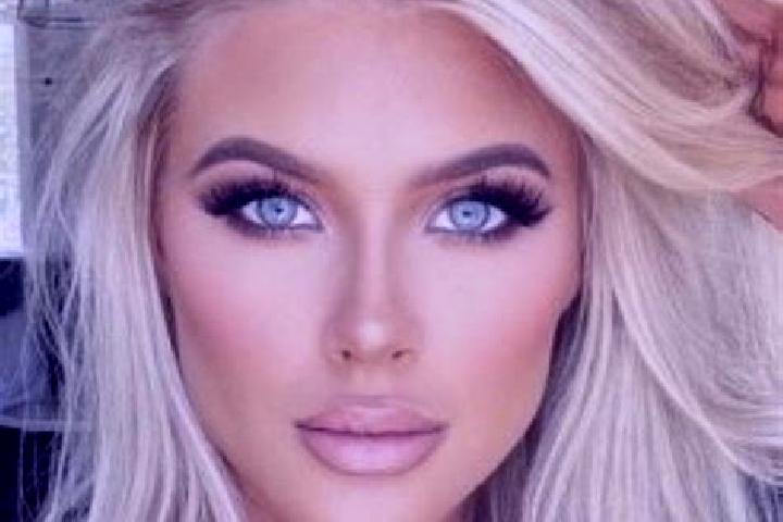 Ruby, 29, a platinum blonde green-eyed latina companion based in San Francisco del Mar. Offering Duos, Overnight, A-Level, BDSM. Available for incall and out...