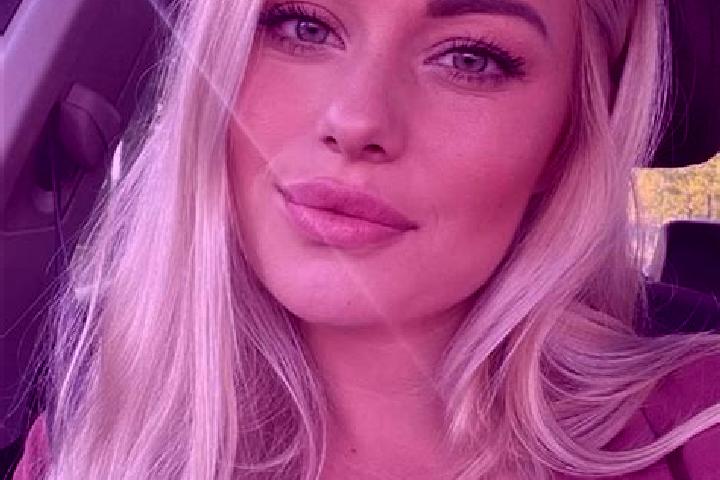 Ruby, 30, a blonde hazel-eyed caribbean companion based in New Mills. Offering Fetish, Roleplay, Deep French Kissing, 69, Striptease. Available for incall an...