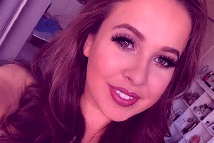Ruby, 31, a brunette grey-eyed slavic companion based in Dasht-e Shur. Offering Fetish, 69, Overnight, Travel Companion, Couples. Available for incall and ou...