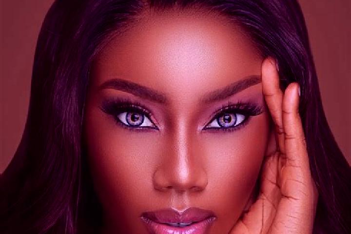 Ruby, 31, a red blue-eyed ebony companion based in El Jiadi. Offering BDSM, 69, Striptease, Prostate Massage. Available for incall and outcall, day and eveni...