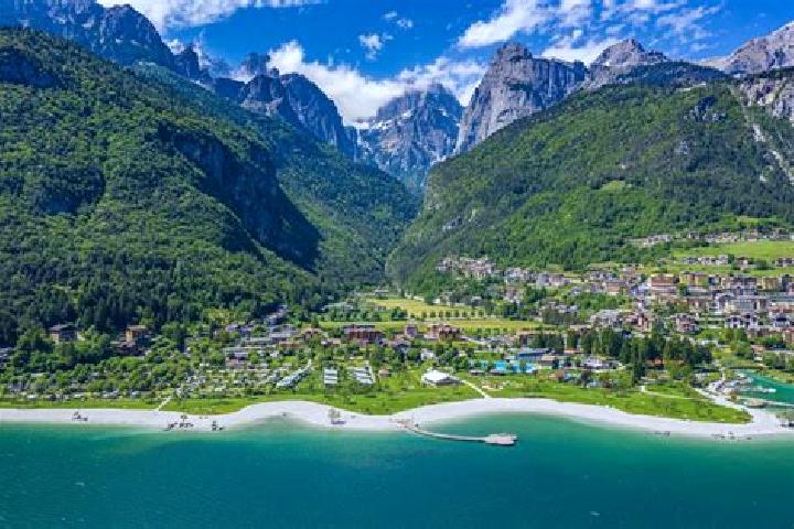 Ruby, 32 — Escort in Villa di Molvena, Italy