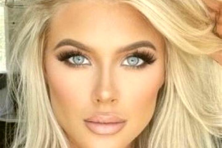 Ruby, 33, a platinum blonde amber-eyed mixed companion based in Portmore. Offering Party Girl, Fetish, OWO. Available for incall and outcall, day and evening...