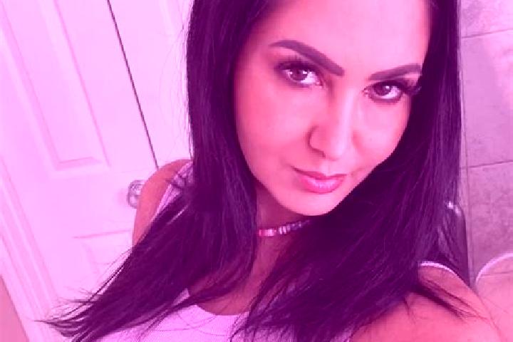 Ruby, 33, a red grey-eyed middle eastern companion based in Civesio. Offering Roleplay, Deep French Kissing, A-Level. Available for incall and outcall, day a...