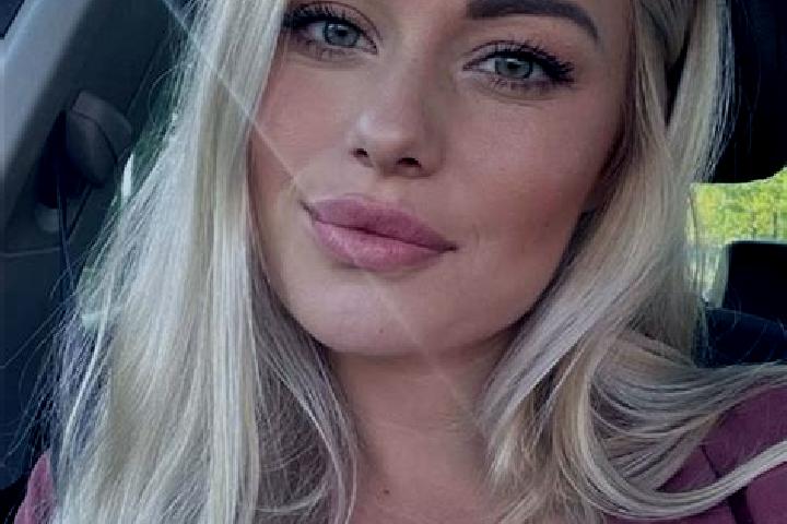 Ruby, 34, a blonde hazel-eyed middle eastern companion based in Mundwa. Offering Overnight, Travel Companion, BDSM. Available for incall and outcall, day and...