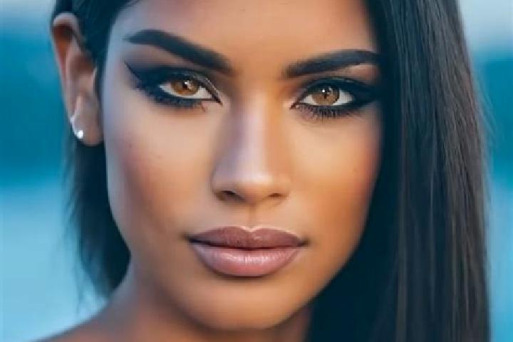 Ruby, 36, a red brown-eyed latina companion based in Aquem. Offering Duos, Roleplay, Travel Companion. Available for incall and outcall, day and evening dates.