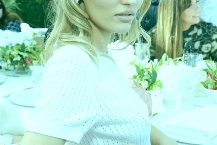 Ruby, 37, a blonde grey-eyed caribbean companion based in Tabor. Offering Deep French Kissing, CIM, BDSM. Available for incall and outcall, overnight booking...