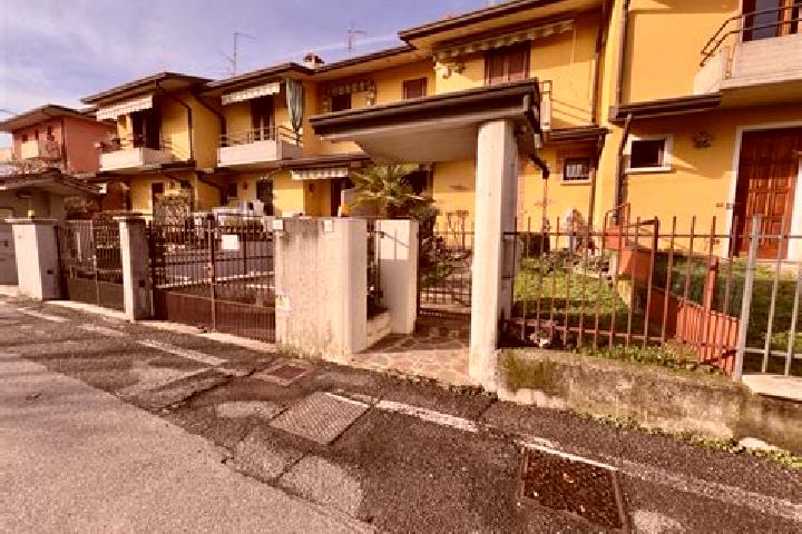Ruby, 37 — Escort in Castelcovati, Italy
