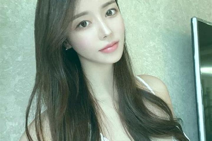 Ruby, 37 — Escort in Longsha, China