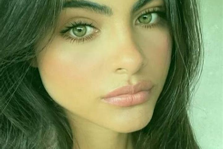Ruby, 38, a brunette green-eyed caucasian companion based in Ameca. Offering 69, Domination. Available for incall and outcall, overnight bookings available.