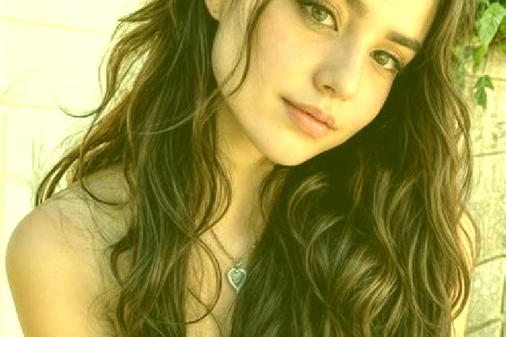 Ruby, 38, a brunette hazel-eyed middle eastern companion based in Blankenburg. Offering Duos, Travel Companion, Dinner Date. Available for incall and outcall...