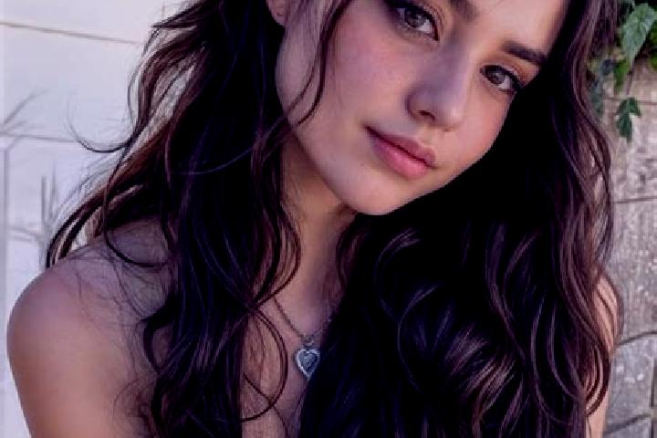 Ruby, 39, a auburn brown-eyed middle eastern companion based in Appleton. Offering Roleplay, 69, CIM, Girlfriend Experience. Available for incall and outcall...