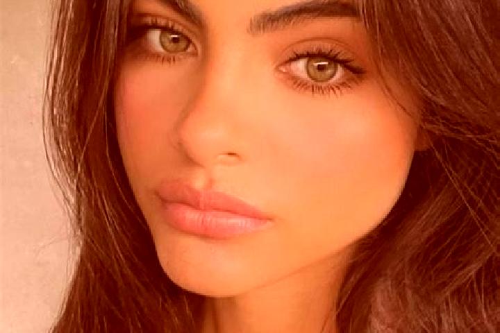 Ruby, 39, a brunette green-eyed caucasian companion based in Nuevo Villaflores. Offering Roleplay, GFE, Duos, Tantra, A-Level. Available for incall and outca...