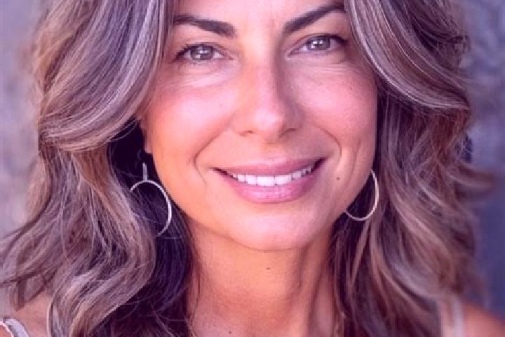 Ruby, 39, a brunette grey-eyed middle eastern companion based in Kurityan. Offering Deep French Kissing, Party Girl, CIM. Available for incall and outcall, o...