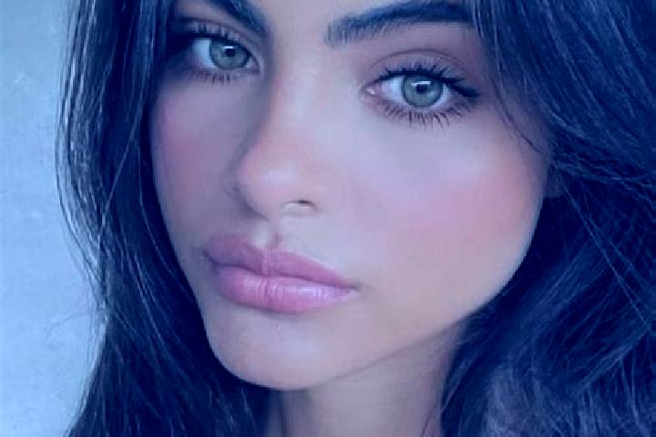 Sadie, 20, a dark blonde hazel-eyed caribbean companion based in Munchberg. Offering Roleplay, Massage, Overnight, Prostate Massage. Available for incall and...