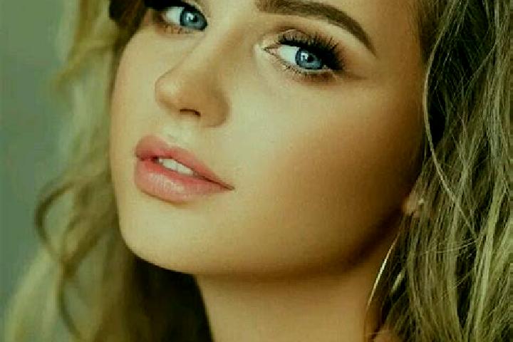 Sadie, 21, a dark blonde blue-eyed middle eastern companion based in Limao. Offering Fetish, Girlfriend Experience, Travel Companion, Massage, Erotic Massage...