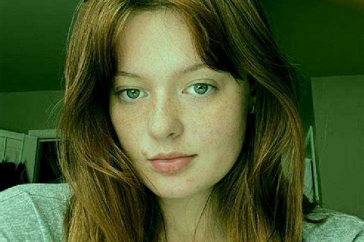 Sadie, 21, a red grey-eyed ebony companion based in Sokolovo. Offering Massage, Travel Companion, Domination. Available for incall and outcall, day and eveni...