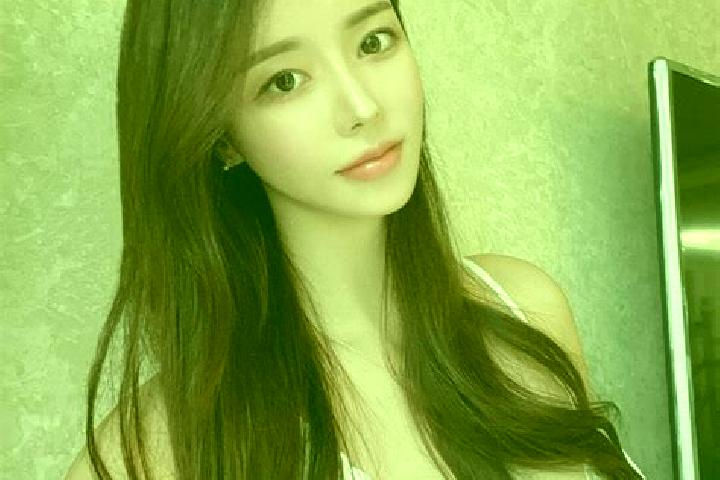 Sadie, 21 — Escort in Xunchang, China