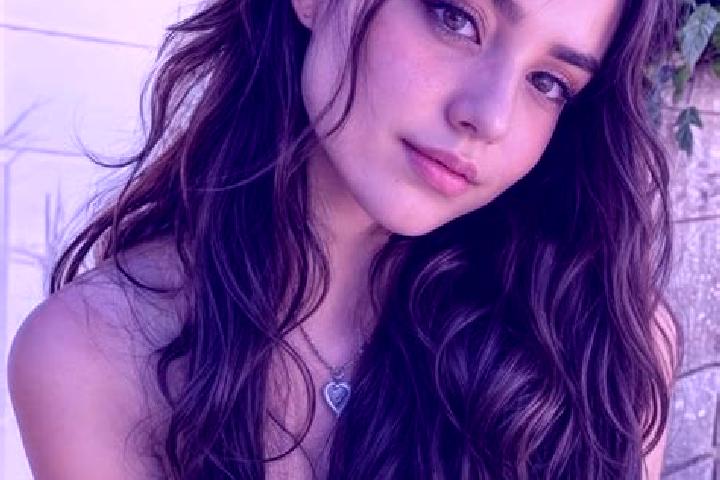 Sadie, 22, a auburn hazel-eyed middle eastern companion based in Gnamagnoa. Offering Massage, Girlfriend Experience, BDSM. Available for incall and outcall, ...