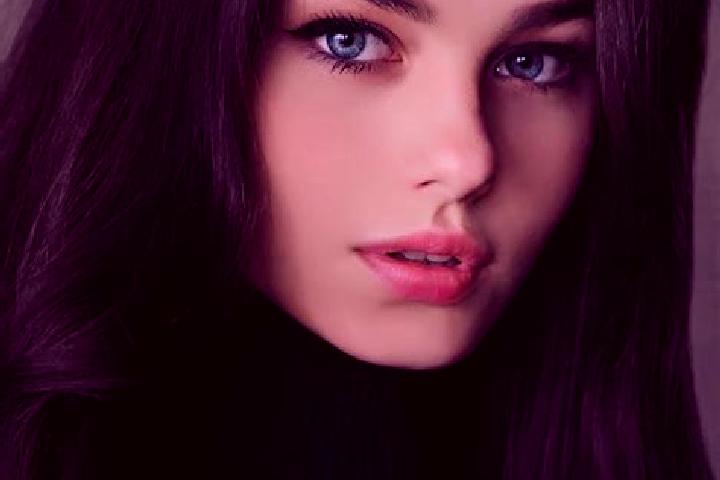 Sadie, 22, a brunette dark-eyed latina companion based in San Germano Vercellese. Offering Domination, Deep French Kissing, Girlfriend Experience, Erotic Mas...