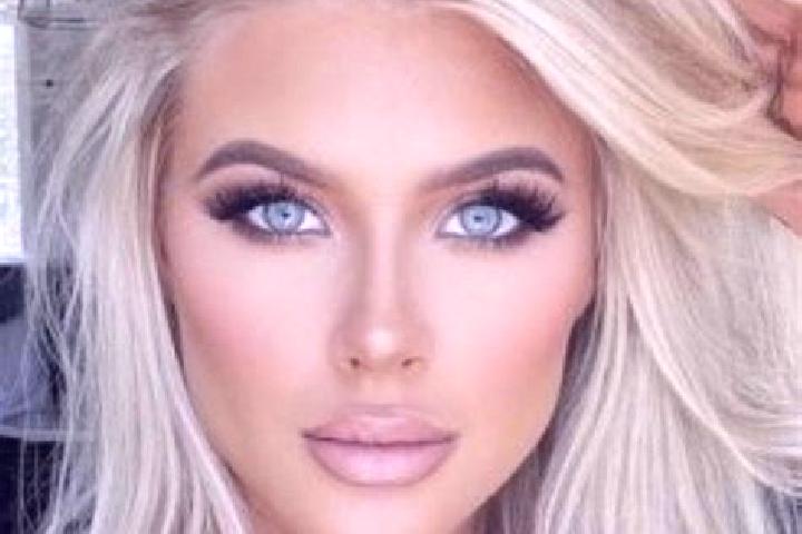 Sadie, 22, a platinum blonde green-eyed indian companion based in Jaemijaervi. Offering Massage, Dinner Date, Domination. Available for incall and outcall, d...