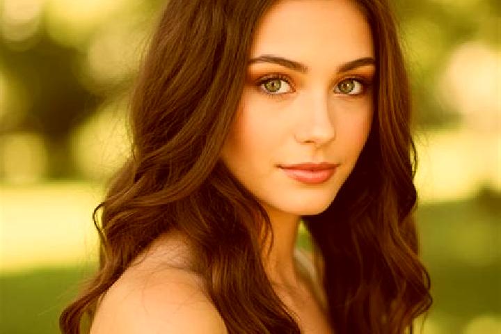 Sadie, 23, a brunette hazel-eyed caucasian companion based in Ribari. Offering OWO, Deep French Kissing, Fetish. Available for incall and outcall, day and ev...