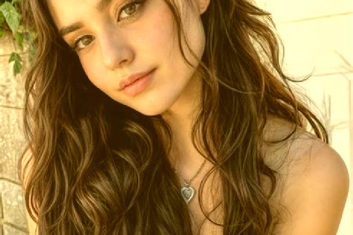 Sadie, 23, a red hazel-eyed caucasian companion based in Limpezis. Offering A-Level, Couples, Deep French Kissing. Available for incall and outcall, day and ...