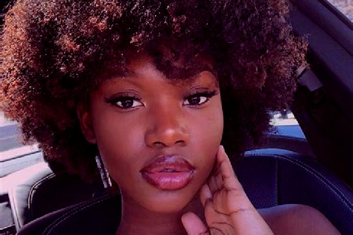 Sadie, 24, a black brown-eyed ebony companion based in Correzzola. Offering Erotic Massage, A-Level, Tantra, Dinner Date. Available for incall and outcall, d...