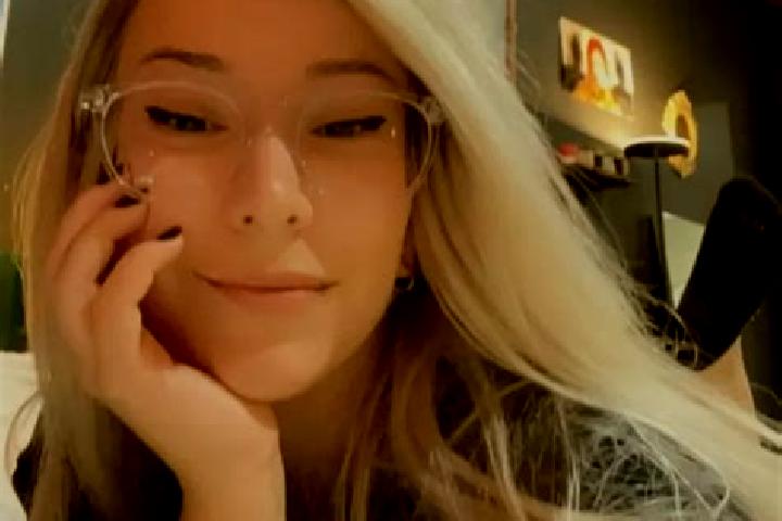 Sadie, 24, a blonde grey-eyed ebony companion based in Tuross Head. Offering 69, Dinner Date, Party Girl. Available for incall and outcall, day and evening d...