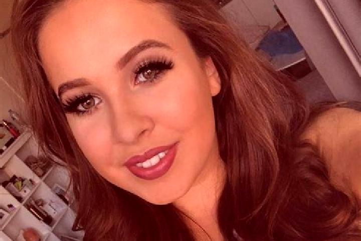 Sadie, 24, a chestnut dark-eyed caribbean companion based in Mahlsdorf. Offering GFE, Travel Companion, Fetish, Massage. Available for incall and outcall, da...